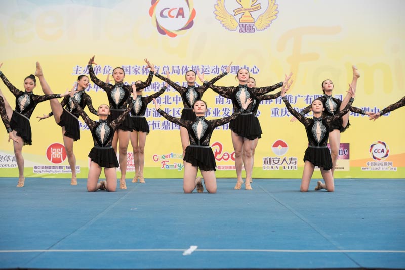 舞出我青春，附中夺双冠