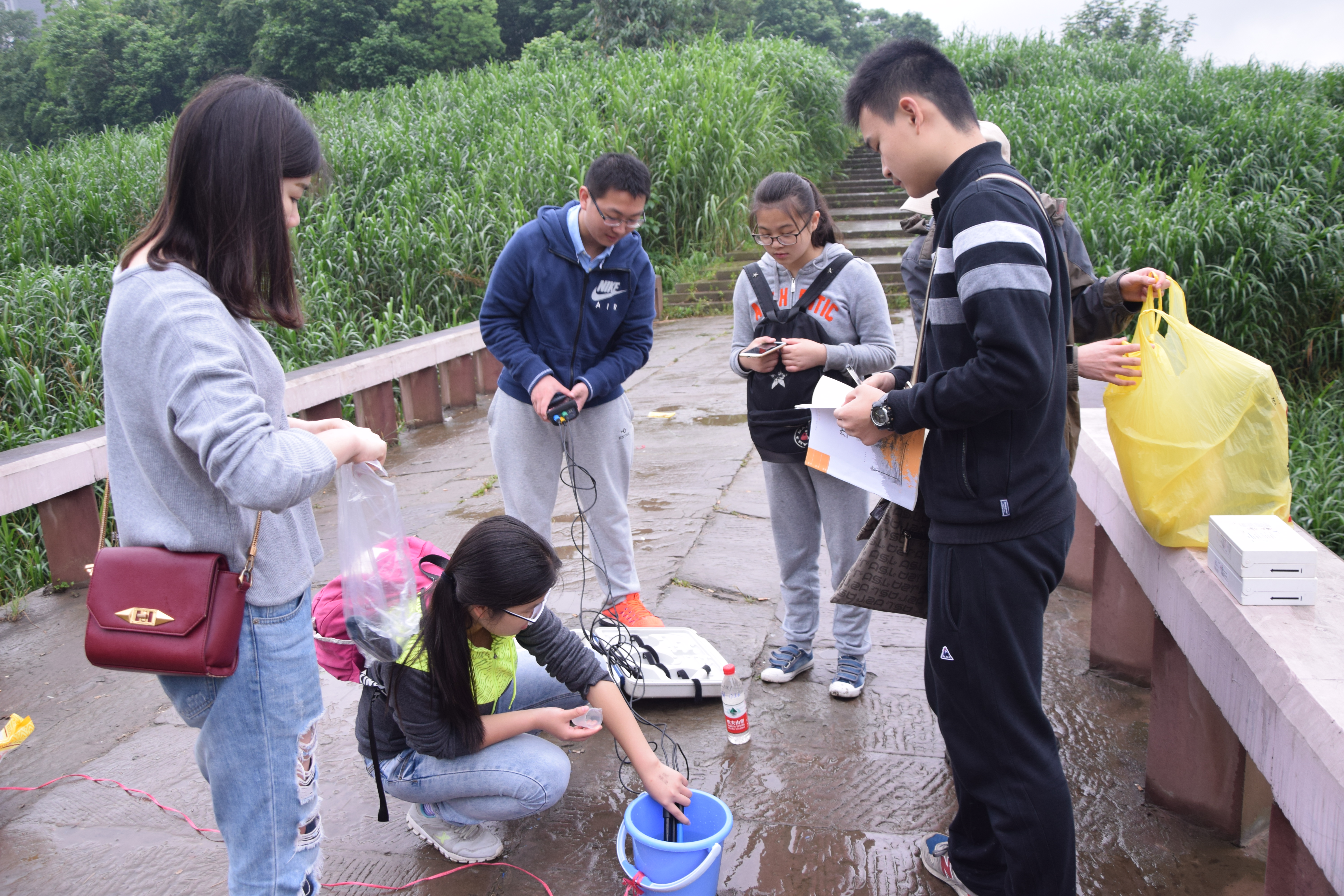 好学校培育好人才! ——生态环境部专家莅临西大附中调研